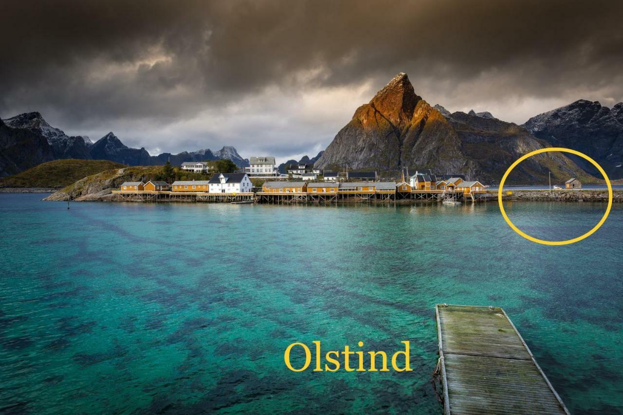 The Famous Yellow House Reine Dış mekan fotoğraf